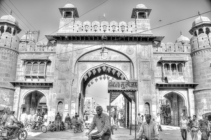 The tall Kote Gate that is also among the major shopping destinations in Bikaner