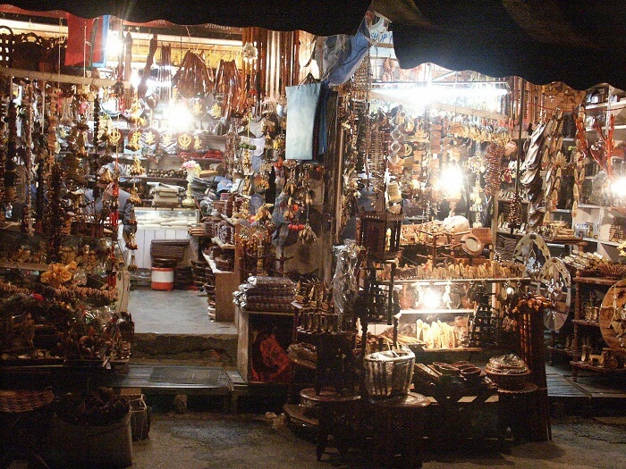 Lakkar Bazaar - a popular place for shopping in Shimla