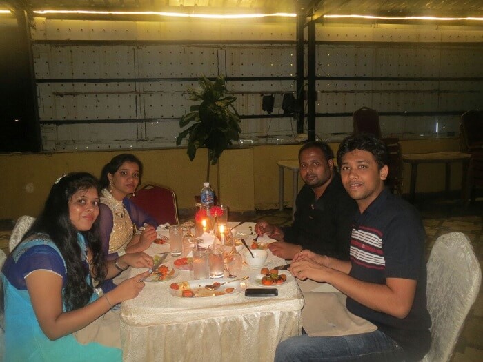 Chetan and his friends dine at the Casino in Goa