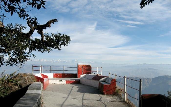 Indulge in trekking and hiking in Lansdowne
