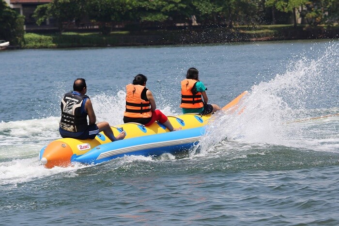 Kanika and her family doing boat ride in Bentota