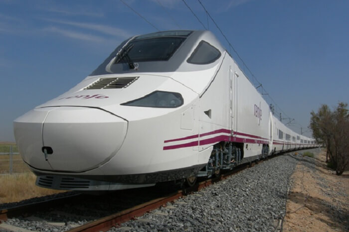 A shot of the Talgo train during the second trial