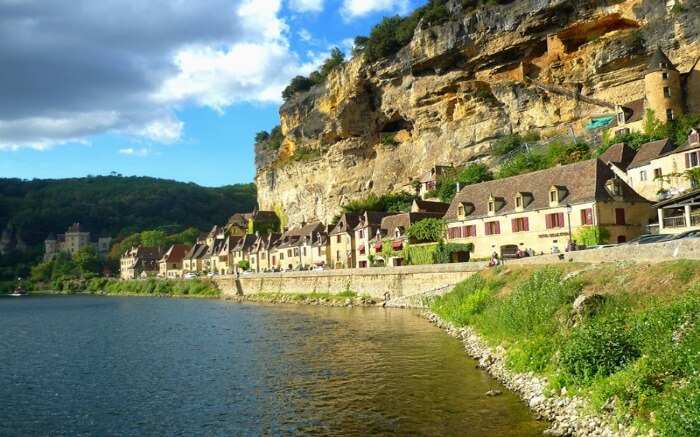 Romantic shoreline in Aquitaine