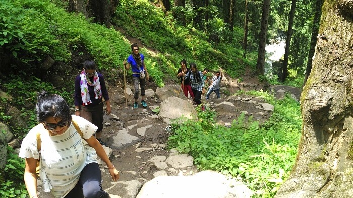 Girls doing Chalal trek from Kasol