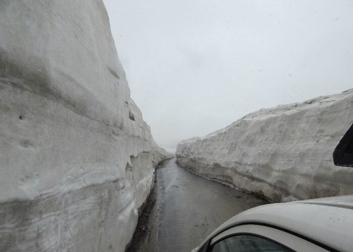 Road trip in snow in Himalayas