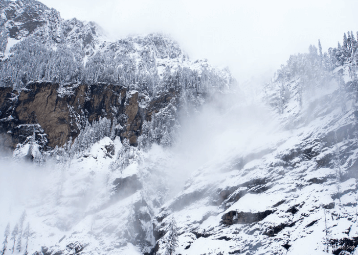 Frozen lake in Himalayas can offer a great adventure