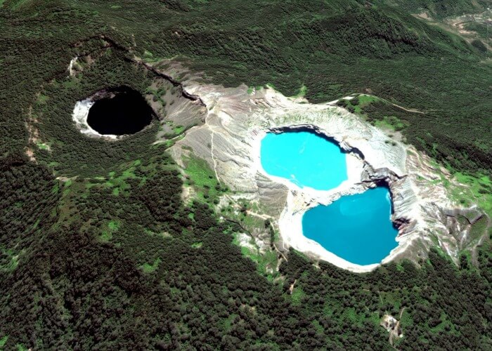 An enchanting view of the three different colors of lake at the same place