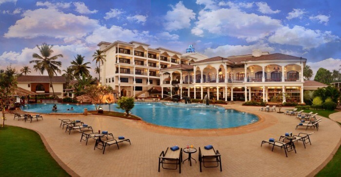 The poolside lounge of the Resort Rio