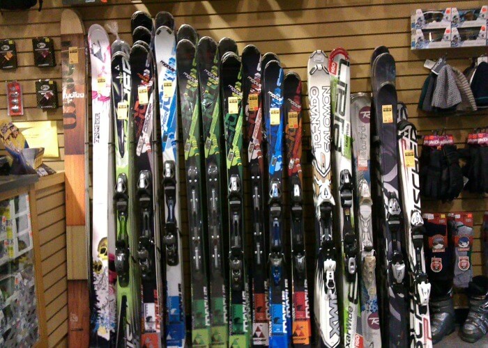 Ski boards in Manali