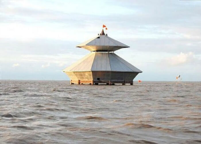 Stambheshwar Mahadev, Gujarat; a famous temple in India