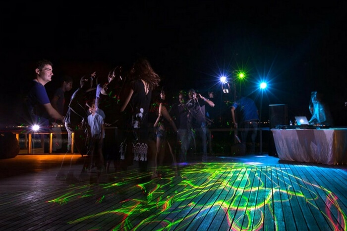 The throbbing of dancefloor of Kurumba
