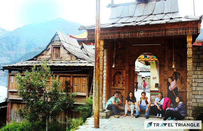 Travelers doing sightseeing in Himachal