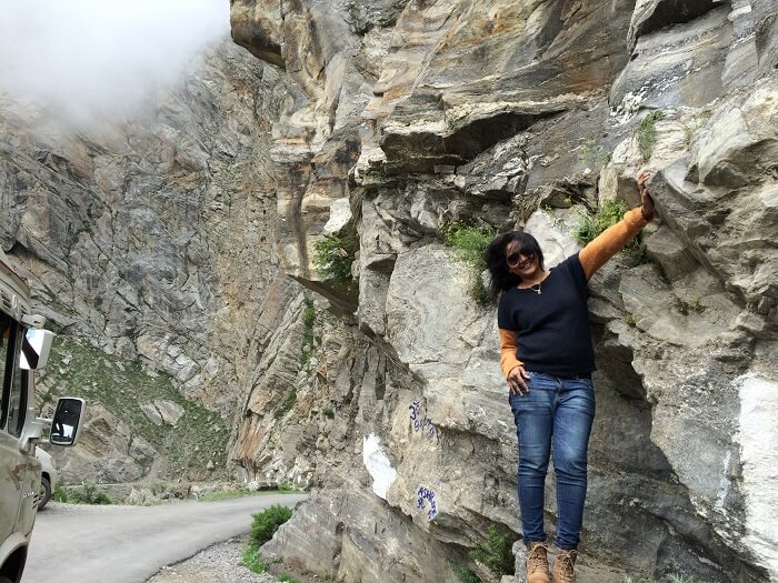 Sweta on her way to Chitkul