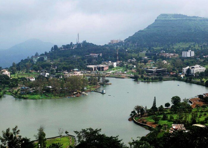 Enjoy magnificent views of the hills and the lake at Saputara