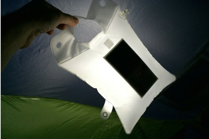 Illuminating inflatable LED light