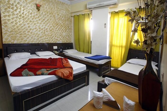 A view of a family room in Hotel Sahil