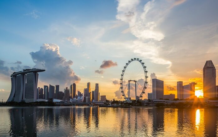 The skyline of Singapore at durk