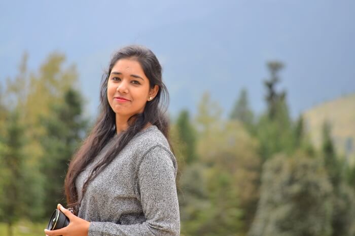 Avni posing for the camera in Manali