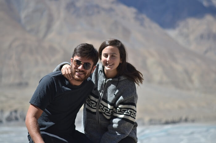 Couple in the valleys of Kaza