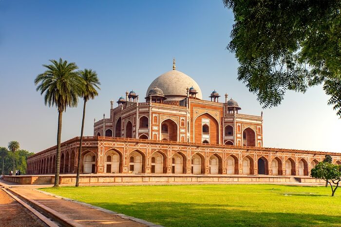The main tomb and the lawn at the Humayun Tomb complex
