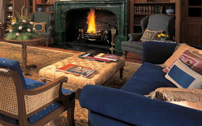 Cozy and warm fireplace in Oberoi Vanyavilas