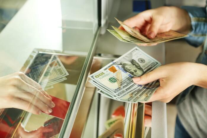 dont exchange your currency at the airport