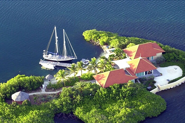 Aerial view of the Isla Kiniw in Curaçao