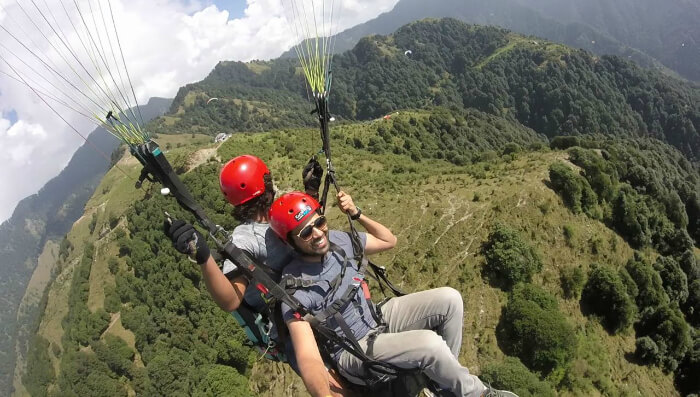 paragliding over the landscapes of bir billing