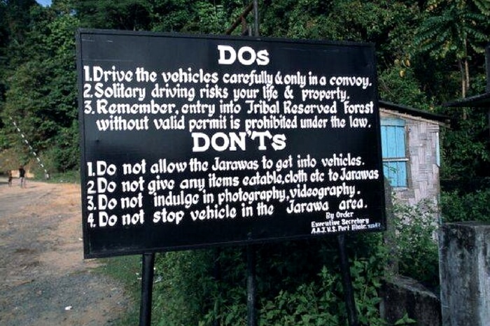 A board with important instructions en route to Baratang