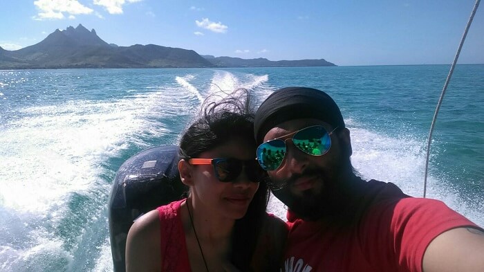 Couple on cruise