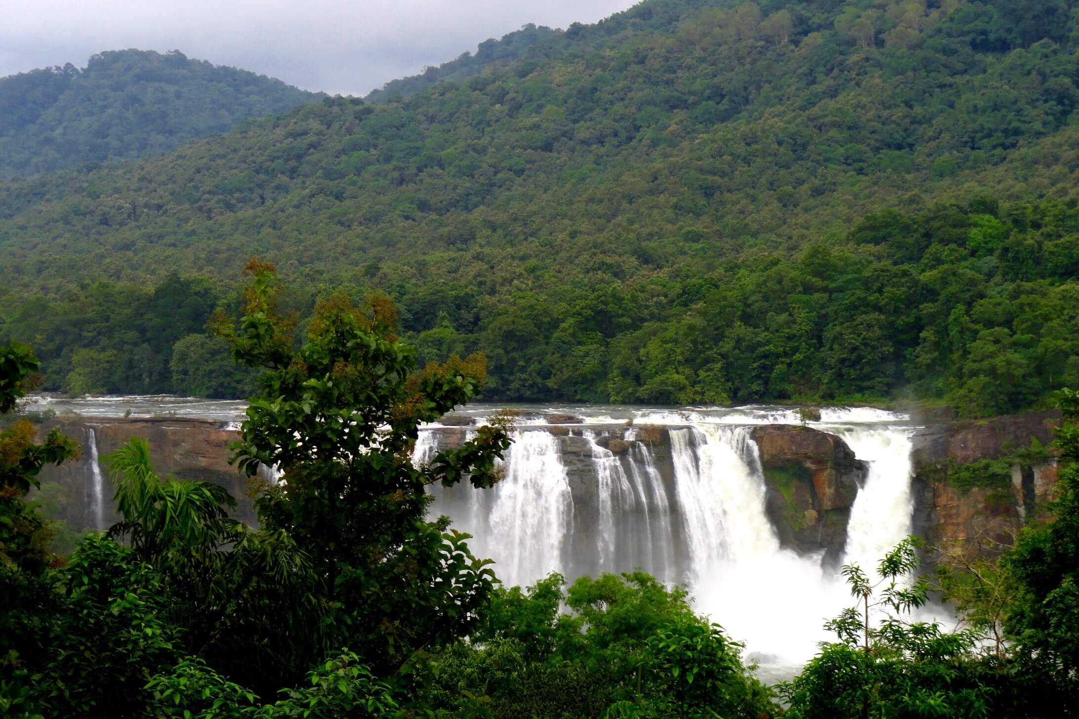 tourist places in kerala near hyderabad