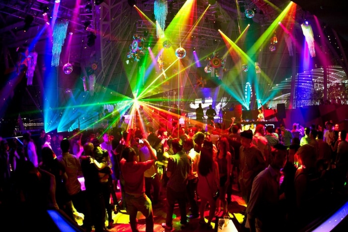 People enjoying Singapore nightlife at Marina Bay Sands Club
