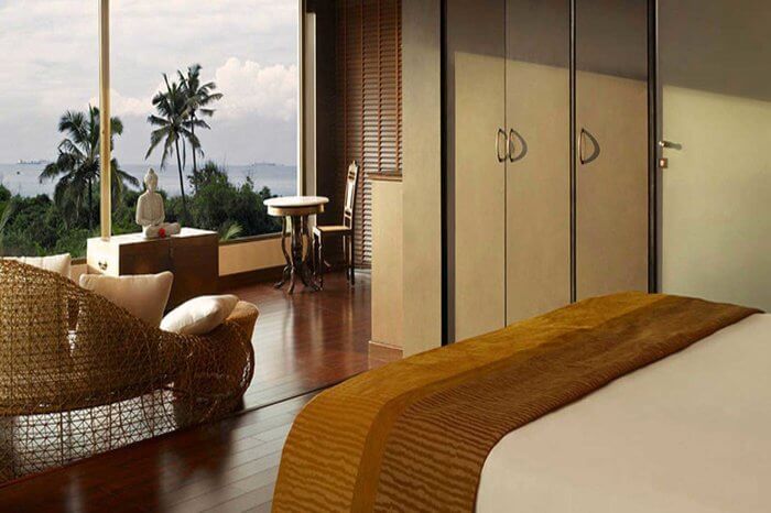 o hotel goa pool