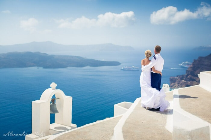 Honeymoon couple in santorini