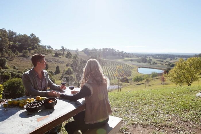 Honeymoon couple in Hunter Valley, Sydney