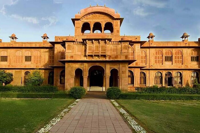 The main gate of the Lallgarh Palace in Bikaner