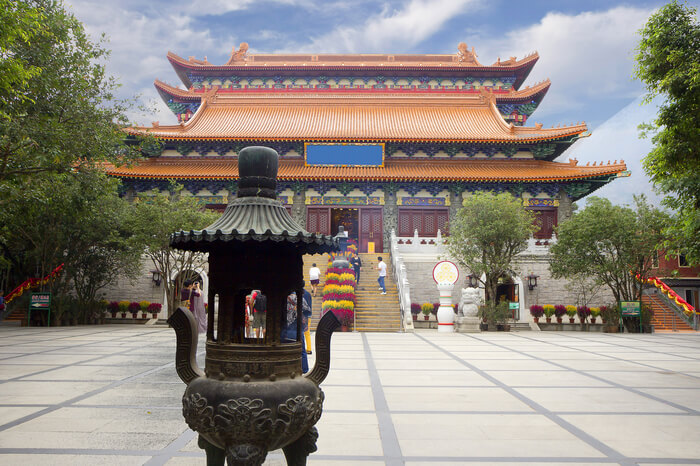 Po Lin monastery