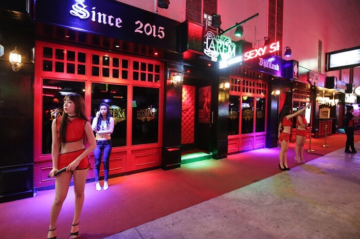 Harem A Go Go Bar in Patong