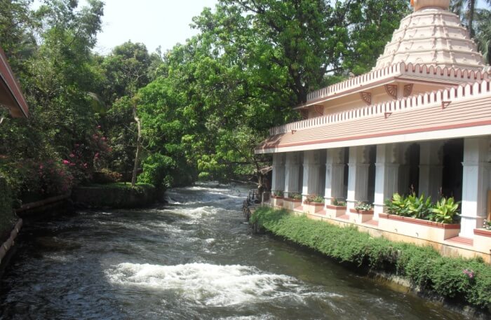 Weekend Place