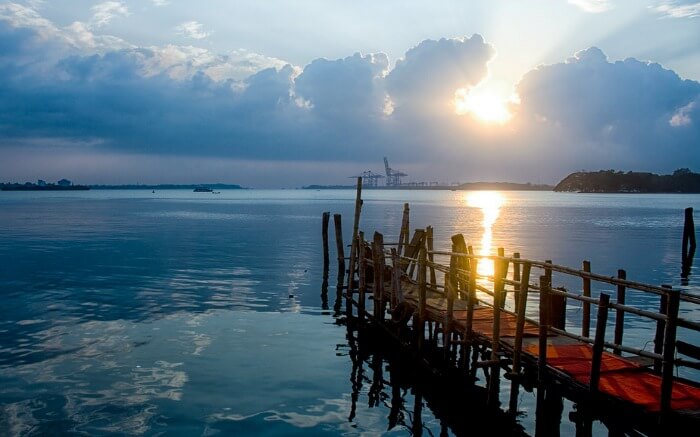 A shot of Marine Drive in Kochi