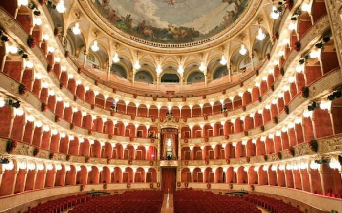 Roman amphitheater
