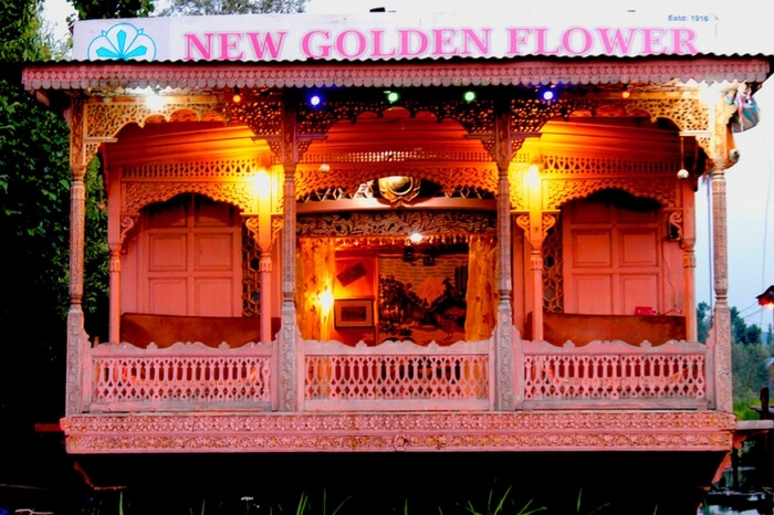 acj-1804-New-Golden-Flower-Heritage-Houseboat