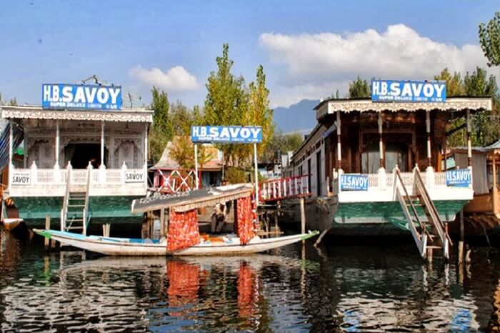 acj-1804-Savoy Group of Houseboats