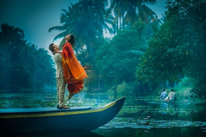 pre wedding shoot in kumarakom