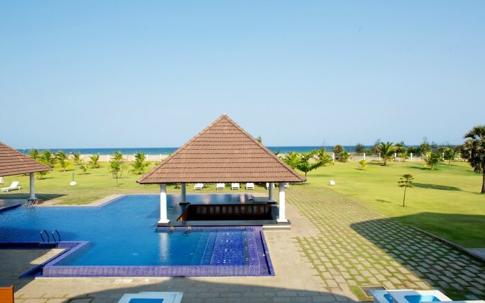 8-fabulous-pondicherry-resorts-near-beach