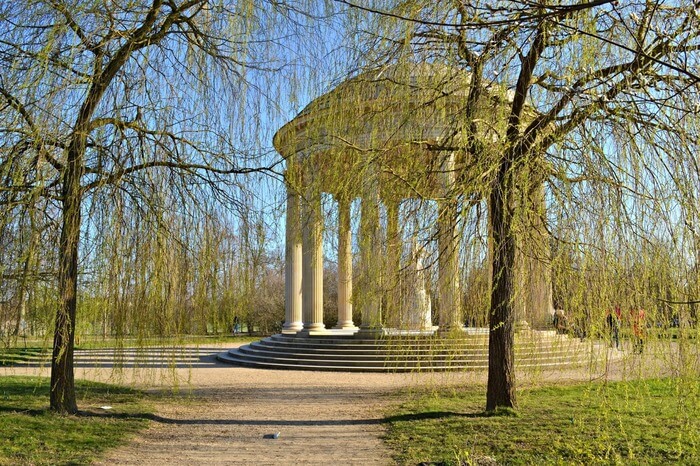 the Temple of Love in Paris