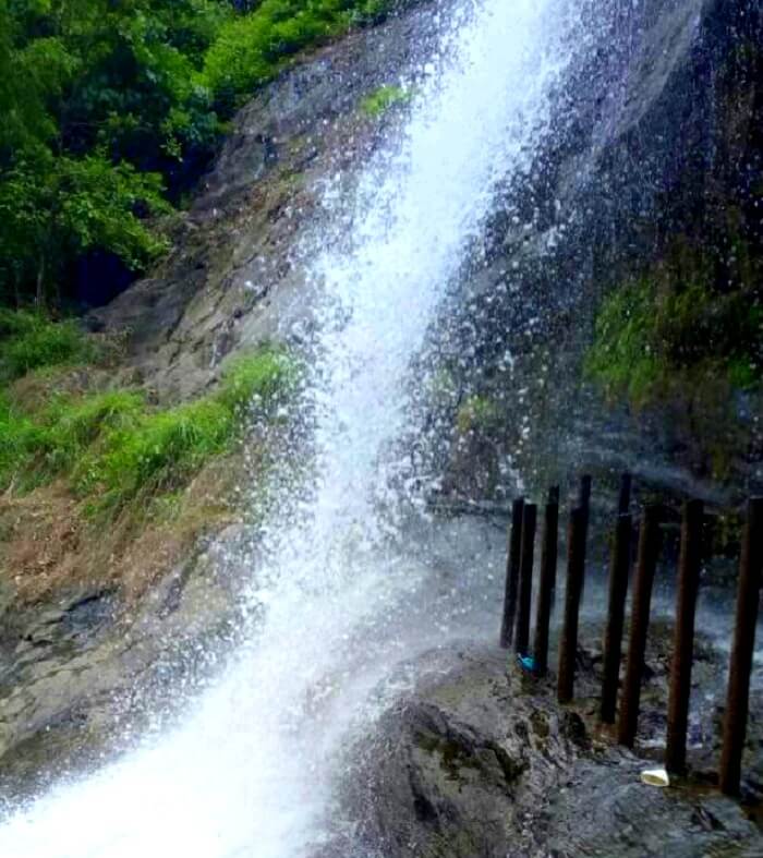 munnar waterfall