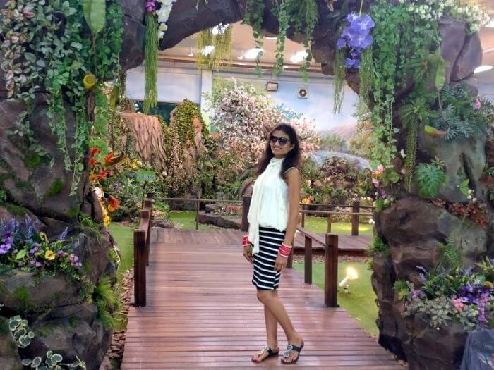 nileshs wife in safari world