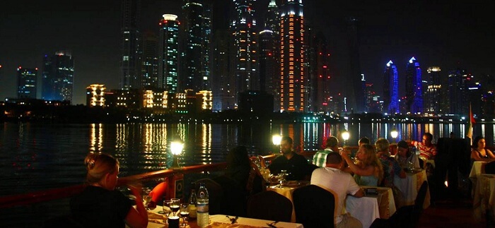 dubai dhow cruise