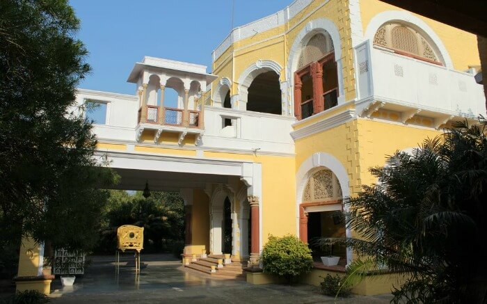 entrance of Bhanwar Vilas Palace in Karauli